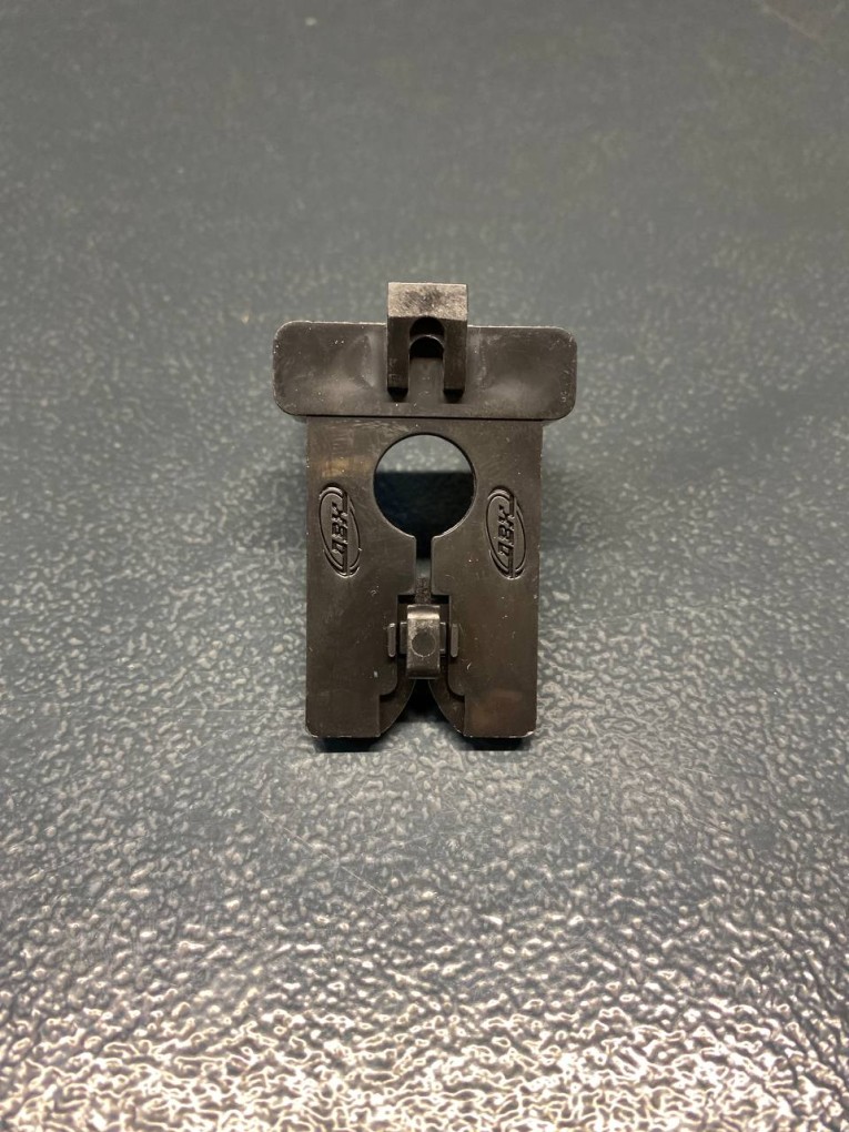 Крючок двойной 38 мм купить в Гатчине Крючок двойной 38 мм купить в Гатчине