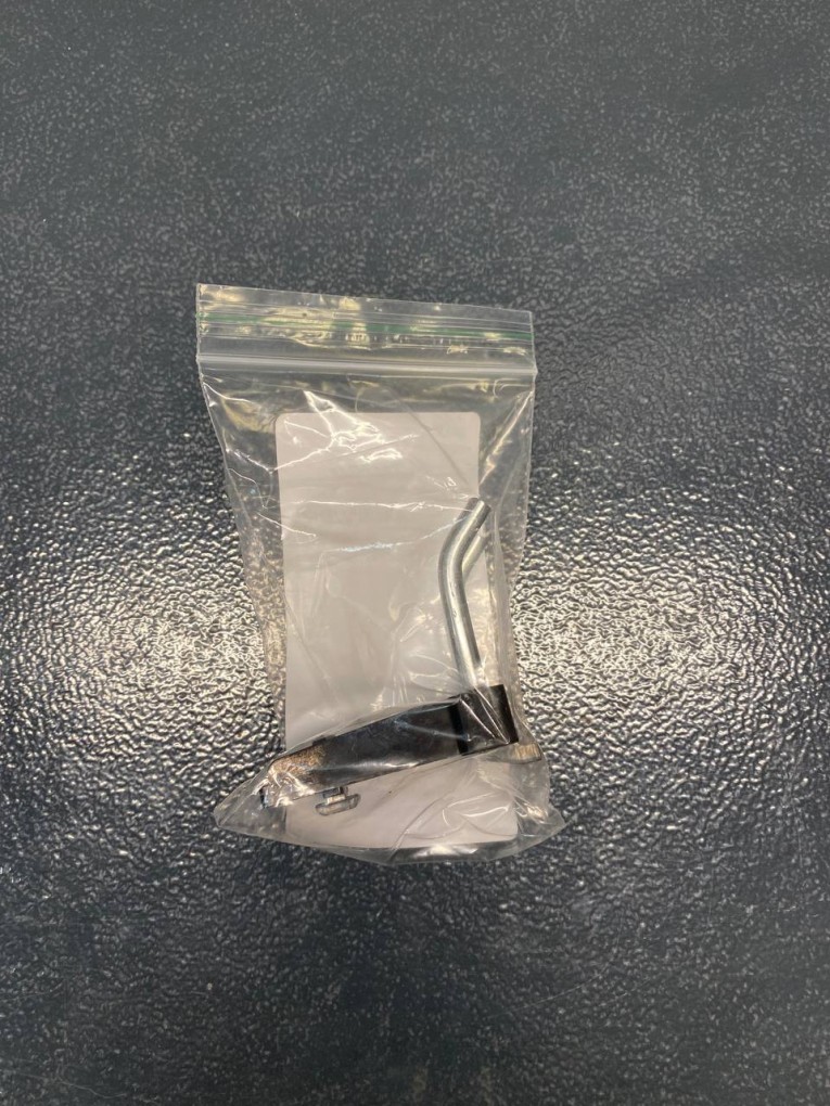 Крючок двойной 38 мм купить в Гатчине Крючок двойной 38 мм купить в Гатчине