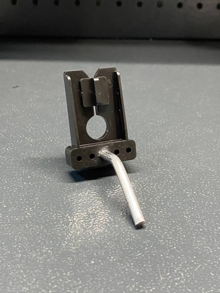 Крючок наклонный 50 мм купить в Гатчине Крючок наклонный 50 мм купить в Гатчине