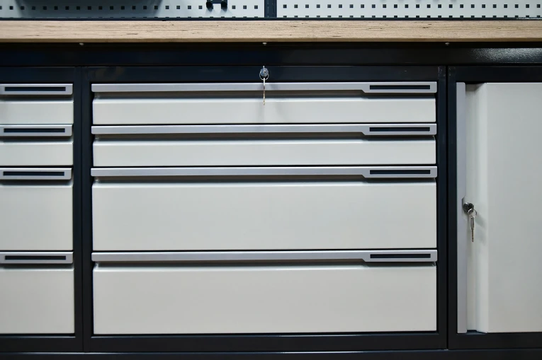 Верстак MCN 1552.S8L4-2F купить в Гатчине Верстак MCN 1552.S8L4-2F купить в Гатчине